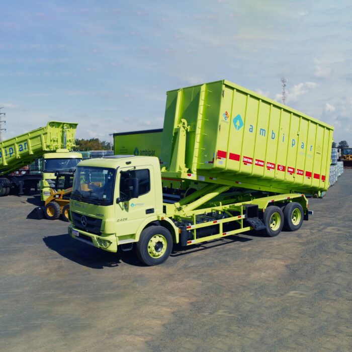 Imagem de caminhão de coleta e transporte de resíduos