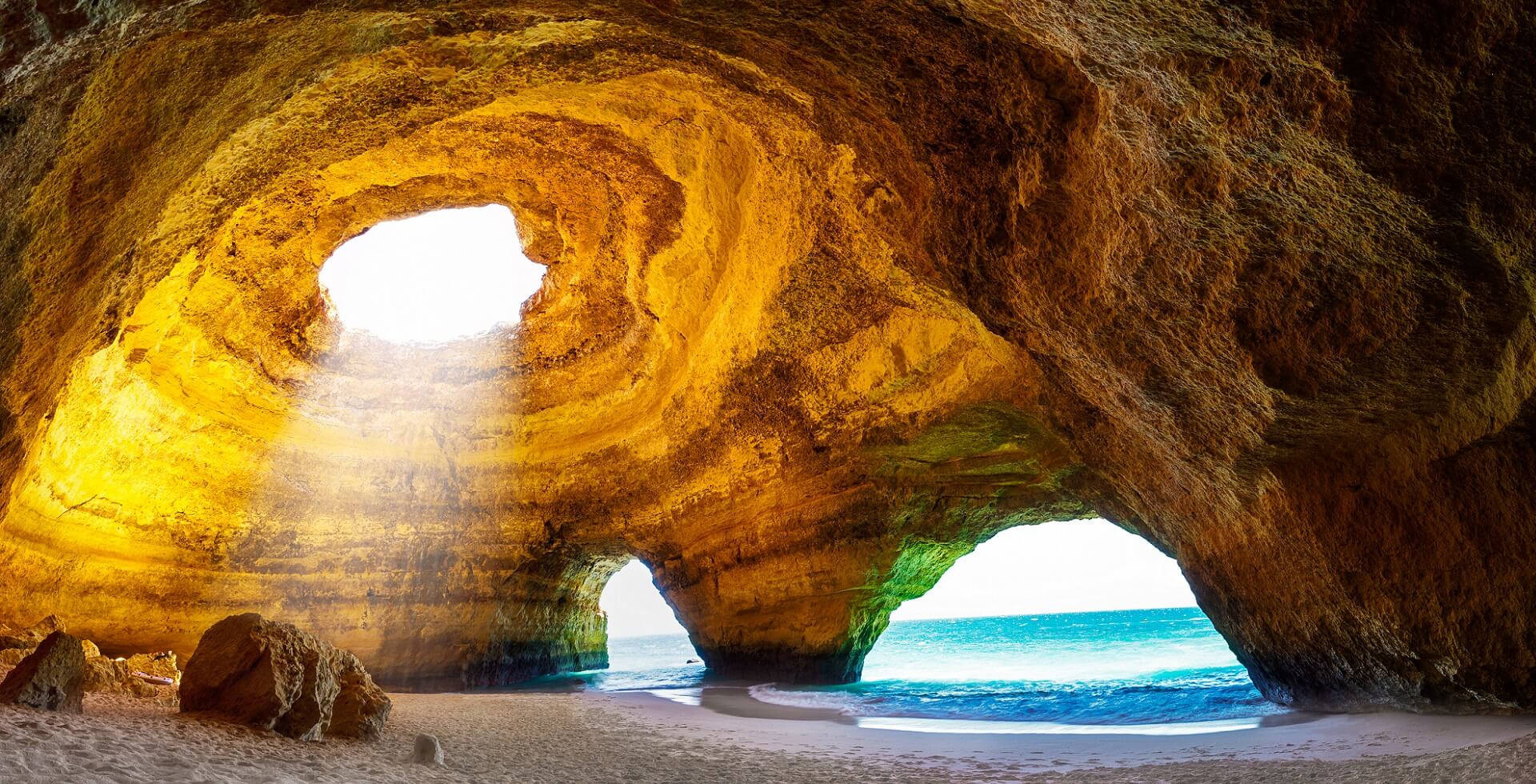 caverna de Benagil, Algarve, Portugal