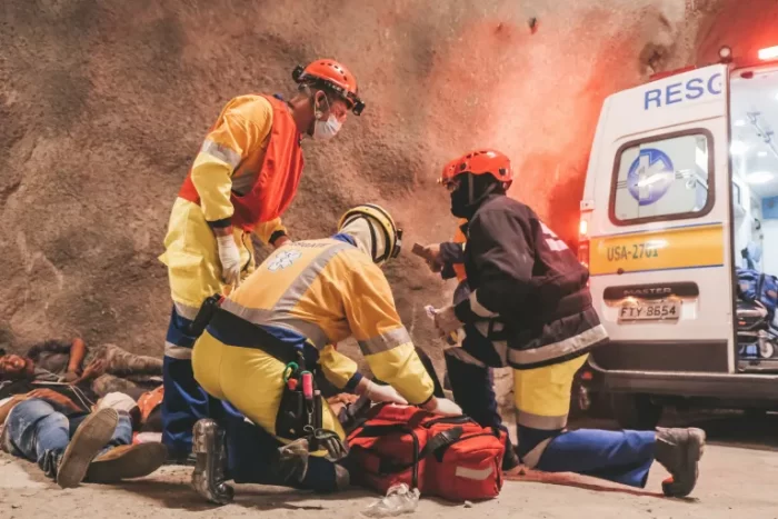 Concessionária Tamoios realiza simulado de acidentes dentro do maior túnel rodoviário do Brasil