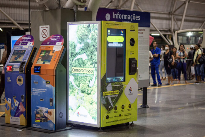 Salvador bus terminals get recycling machines